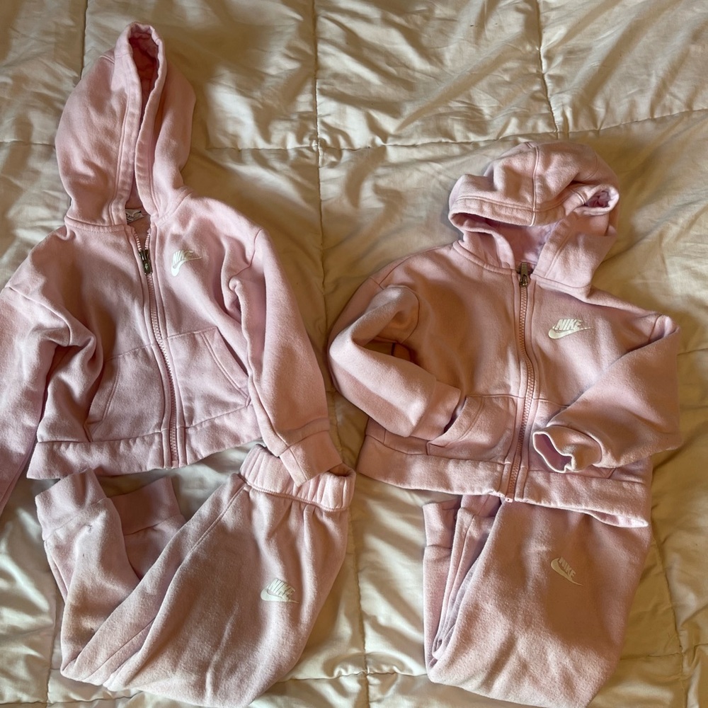 Nike sweat suit for toddlers